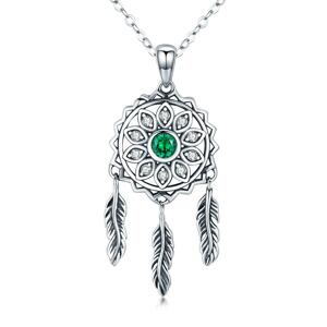 Klenoty Amber Stříbrný náhrdelník lapač snů se zelenými kameny