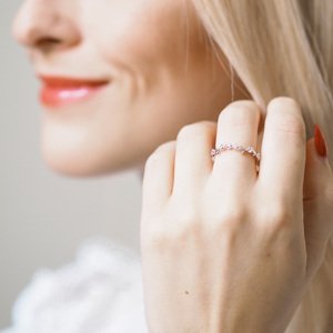 Stříbrný prsten Liliana Velikost: 51